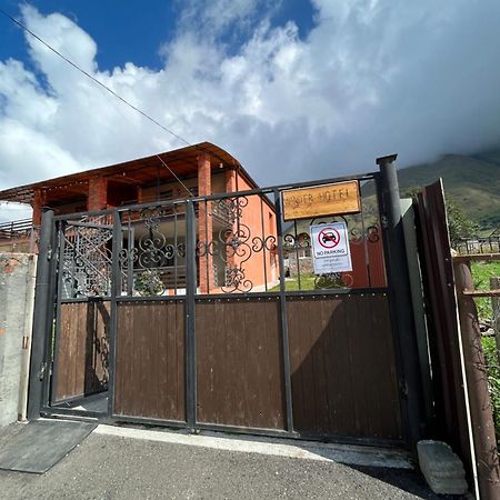 Wander Kazbegi Hotel Exterior foto